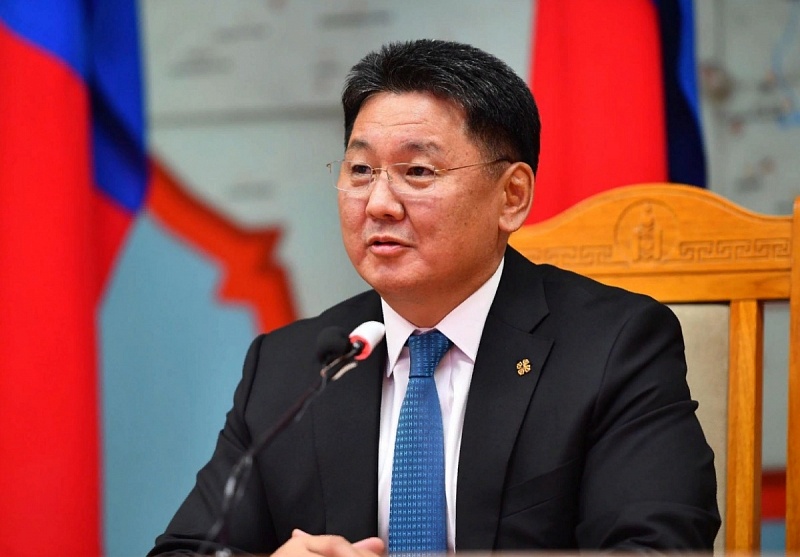 Президент Монголии пожелал, чтобы братские отношения с РФ продолжались "из века в век"