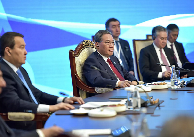 Премьер Госсовета КНР призвал к взаимной поддержке между Китаем и Монголией в защите суверенитета и независимости