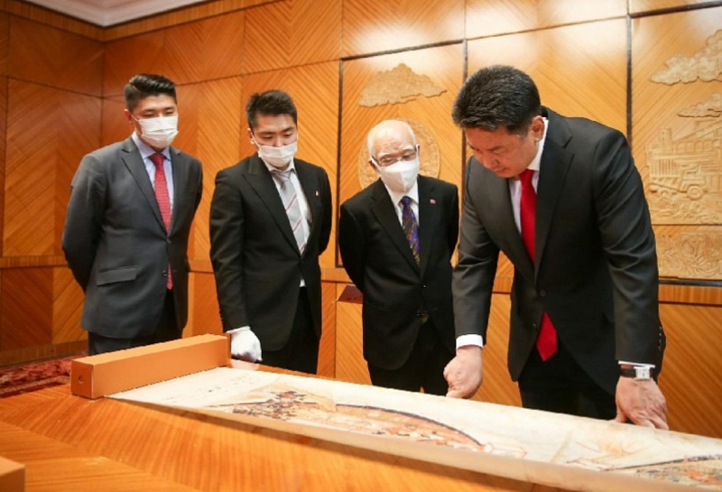 Копии объектов культурного наследия переданы в музей “Чингисхана”