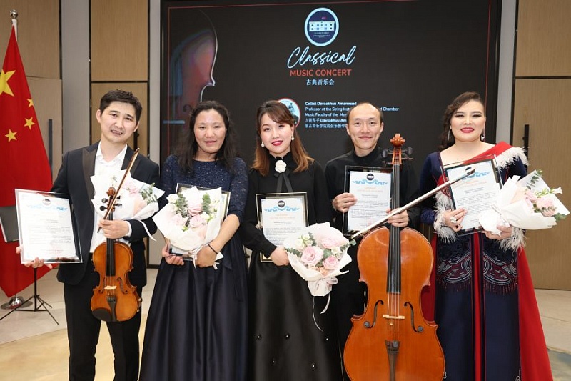 Музыканты из Монголии дали концерт в Пекине 