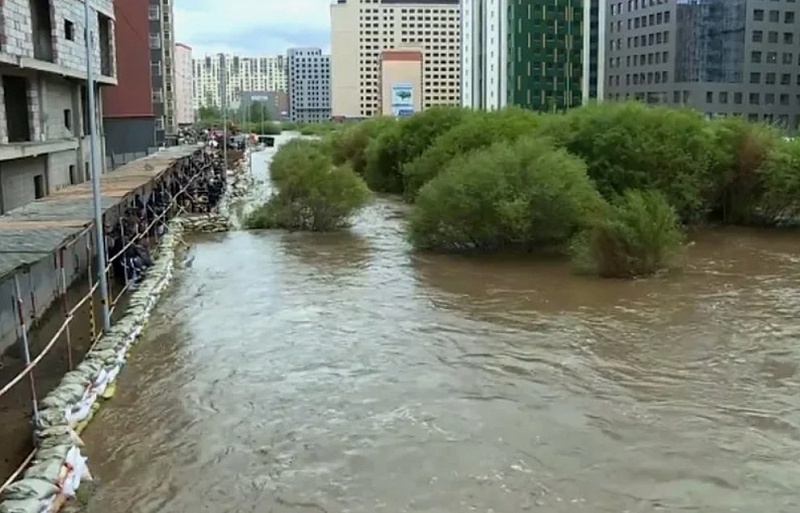В Монголии создали штаб по чрезвычайным ситуациям из-за угрозы летних наводнений