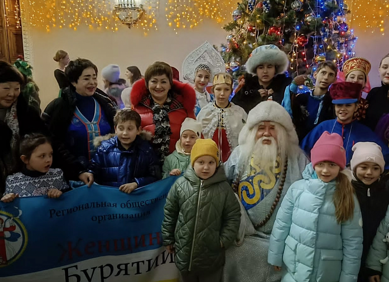 К детям Старобешевского района на новогодние праздники приехал Сагаан Убгэн