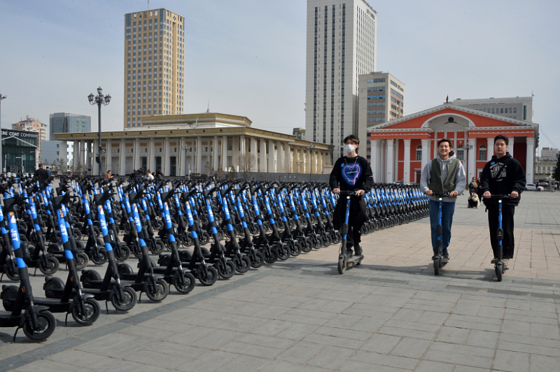 На улицах Улан-Батора появилось 6000 электросамокатов