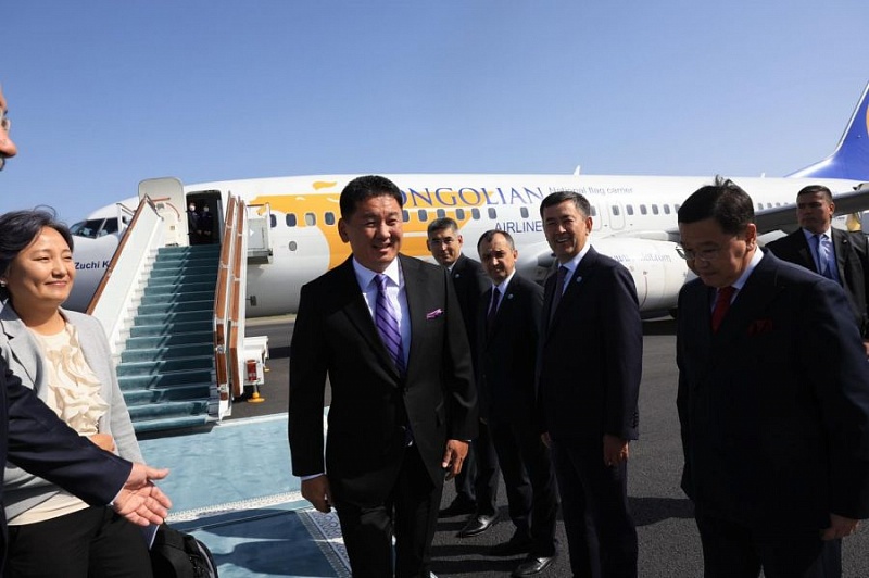 Президент Монголии находится с визитом в Узбекистане