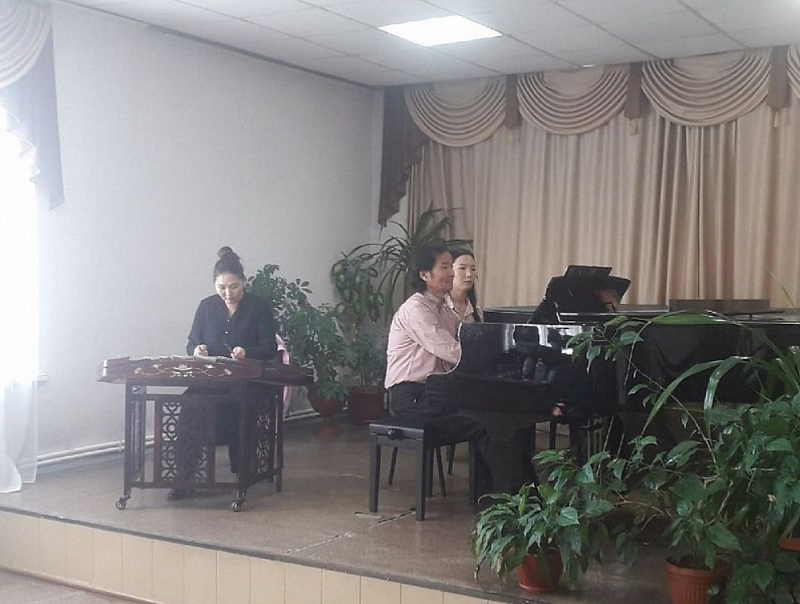 Музыканты из Монголии дали мастер-класс для студентов и преподавателей Колледжа искусств