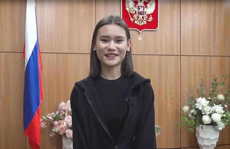 Представительница Монголии отправится к Северному полюсу на атомном ледоколе. ВИДЕО