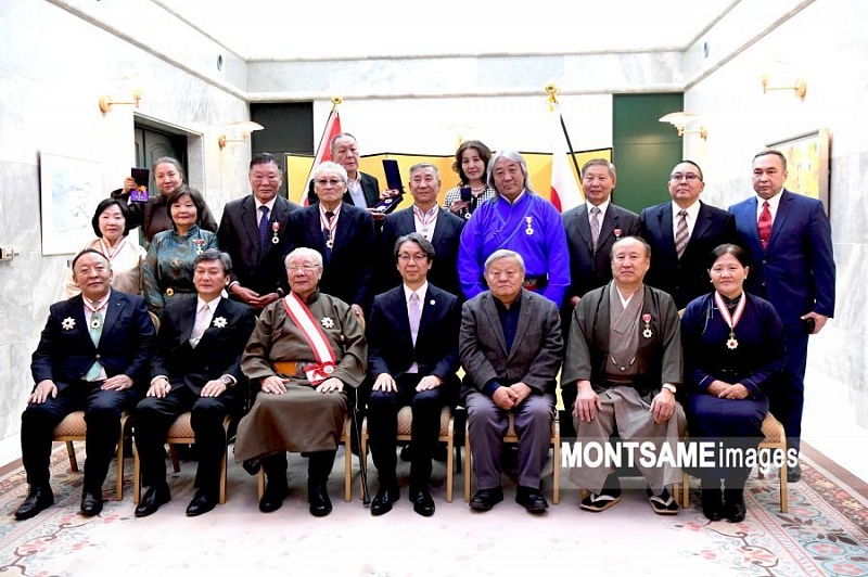 23 гражданина Монголии награждены Императорским орденом Японии