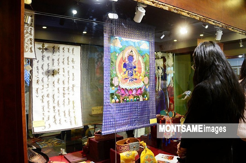 В Монголии проходит выставка "Великолепное наследие - монгольская вышивка". ФОТО