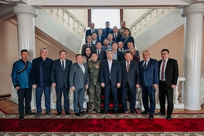 Глава Бурятии принял делегацию Усть-Ордынского бурятского округа