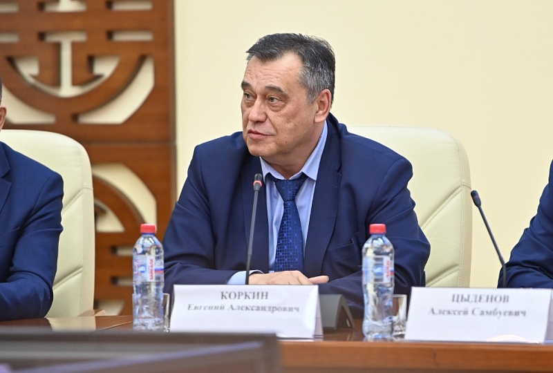 Глава Бурятии назначил министра строительства и ЖКК