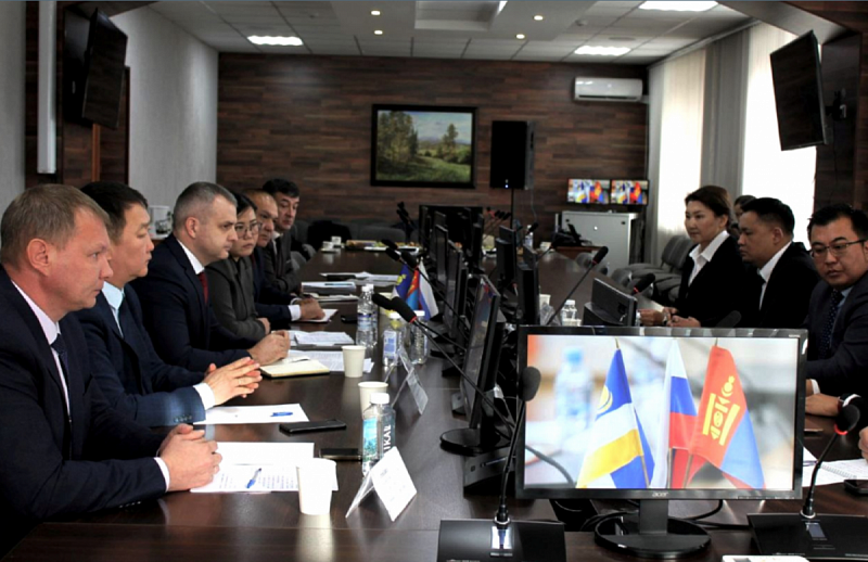 Бурятия и Монголия обсудили вопросы приграничного таможенного сотрудничества